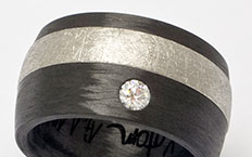 Ring aus Carbon mit Palladium-Ring, Brillant direkt im Carbon